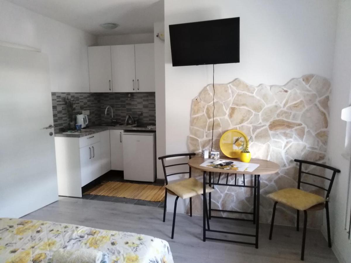 3D Studio Apartment Kastela Exterior photo